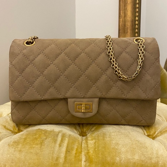 SOLD Chanel Beige Iridescent Caviar Reissue - Picture 3 of 16